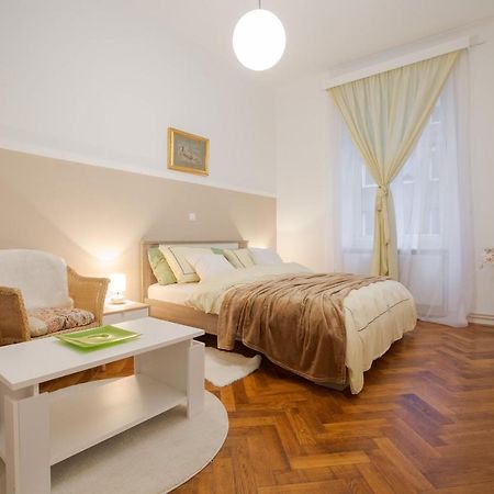 Apartman Manja ซาเกร็บ ภายนอก รูปภาพ