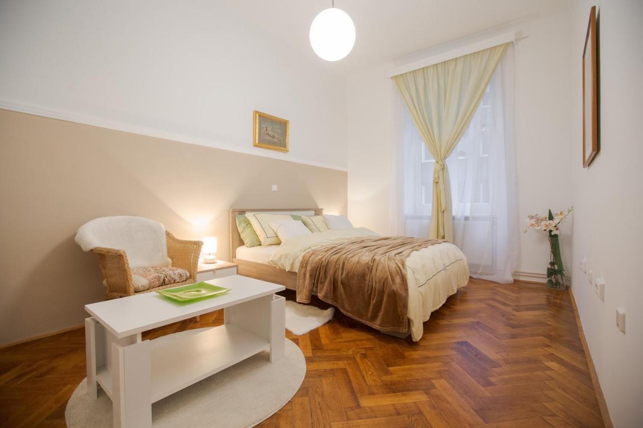 Apartman Manja ซาเกร็บ ภายนอก รูปภาพ