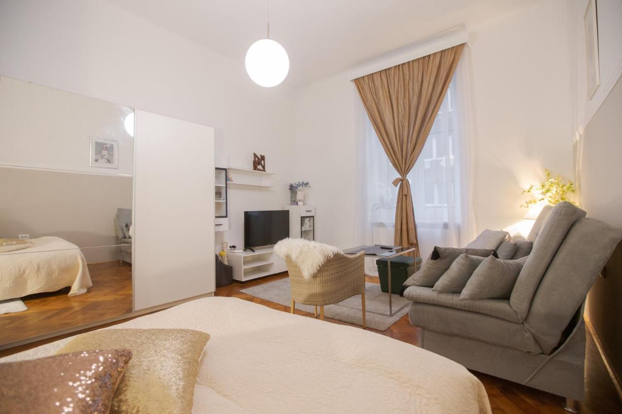 Apartman Manja ซาเกร็บ ภายนอก รูปภาพ