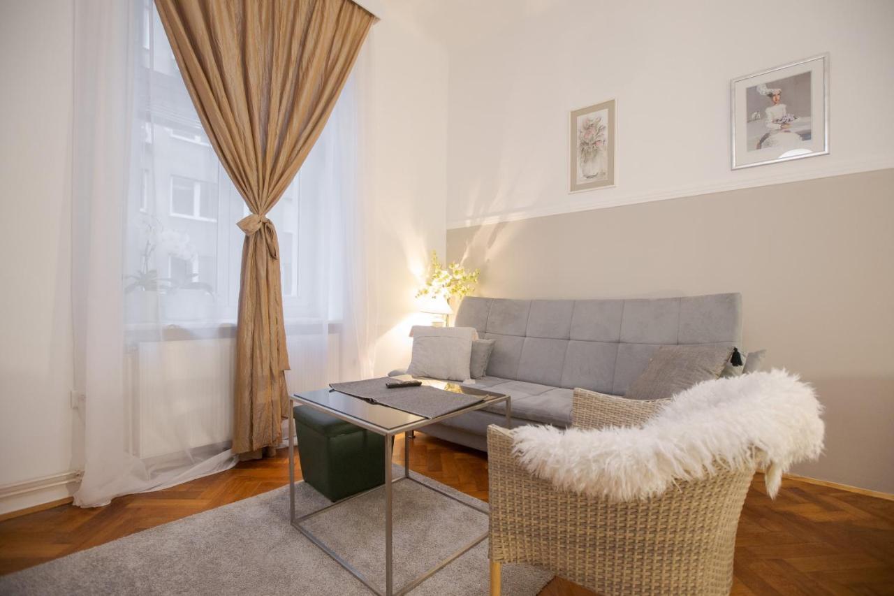 Apartman Manja ซาเกร็บ ภายนอก รูปภาพ